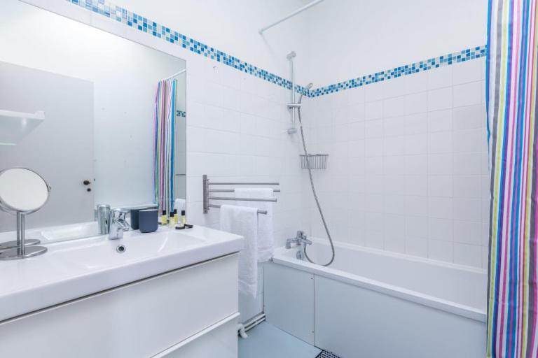 Guestready - Duplex Lumineux Et Spacieux, 7 Personnes Bordeaux Ngoại thất bức ảnh